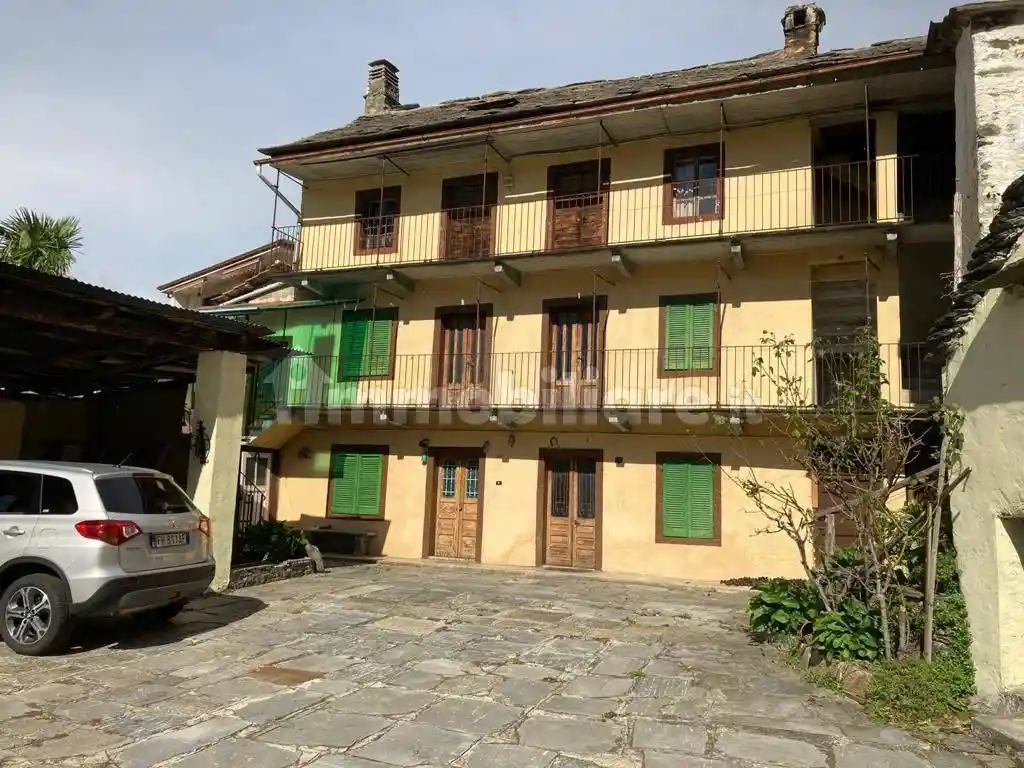 Villa in vendita a Beura-Cardezza