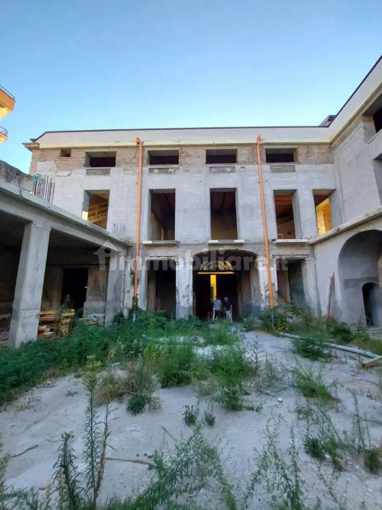 Palazzo - Edificio in vendita a Frattamaggiore