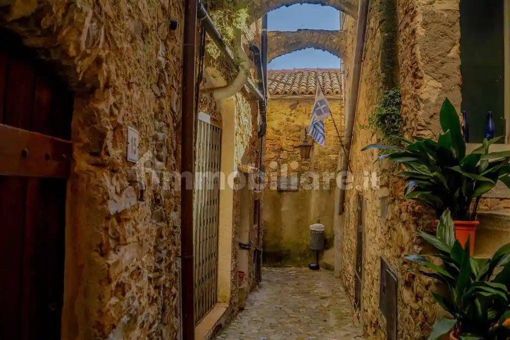 Appartamento in vendita a Seborga