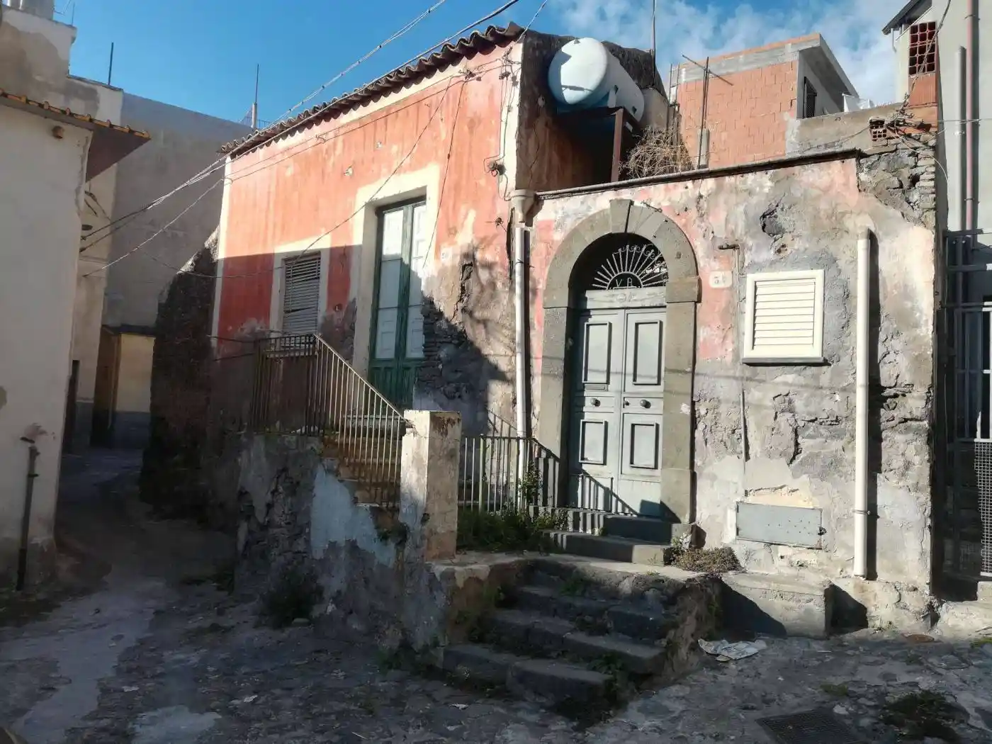 Palazzo - Edificio in vendita a Biancavilla