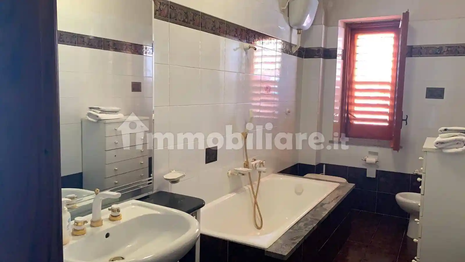 Quadrilocale viale Magna Grecia, Bova Marina - foto 5