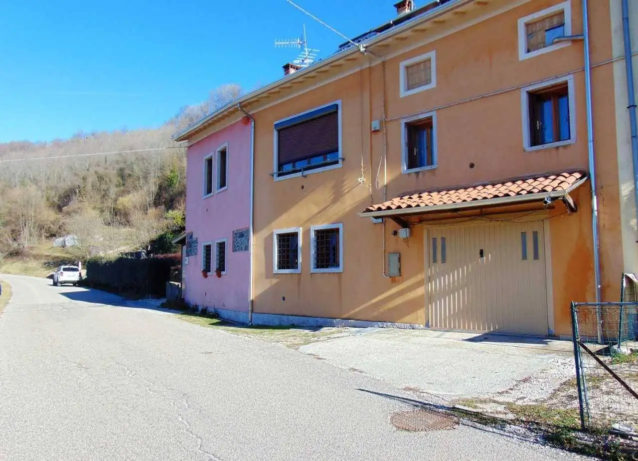 Terratetto unifamiliare 160 m², ottimo stato, Centro, Altissimo - foto 4