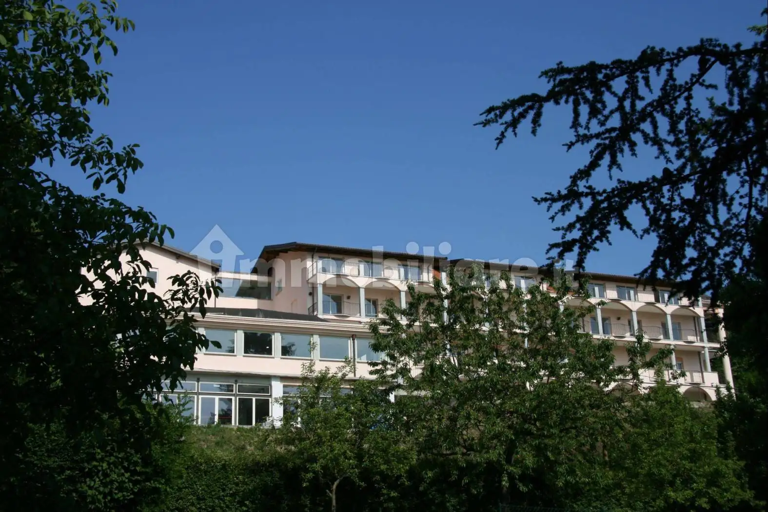 Palazzo - Edificio in vendita a Ameno