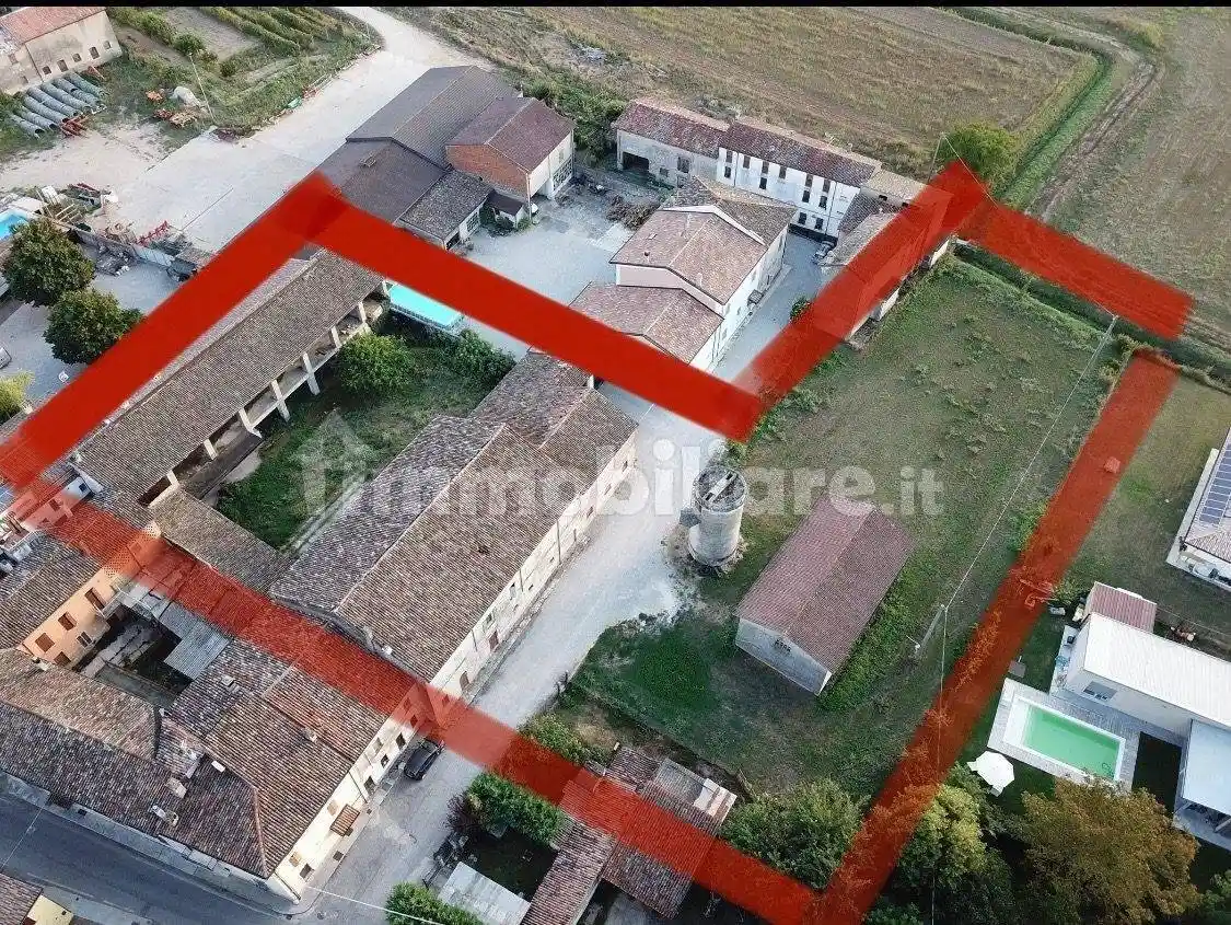 Rustico - Casale in vendita a Asola