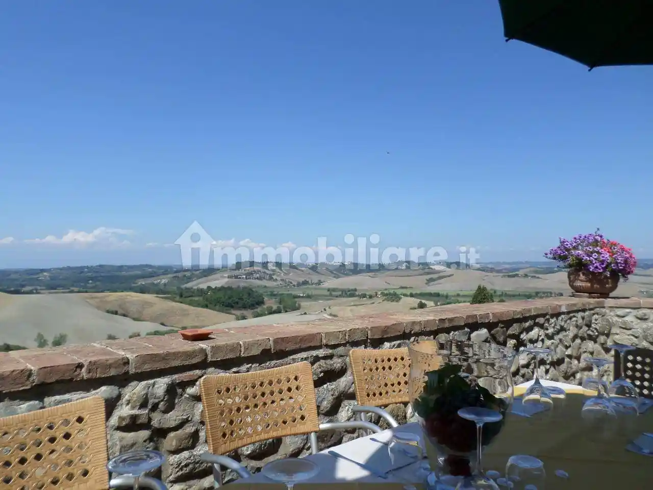 Palazzo - Edificio in vendita a Lajatico