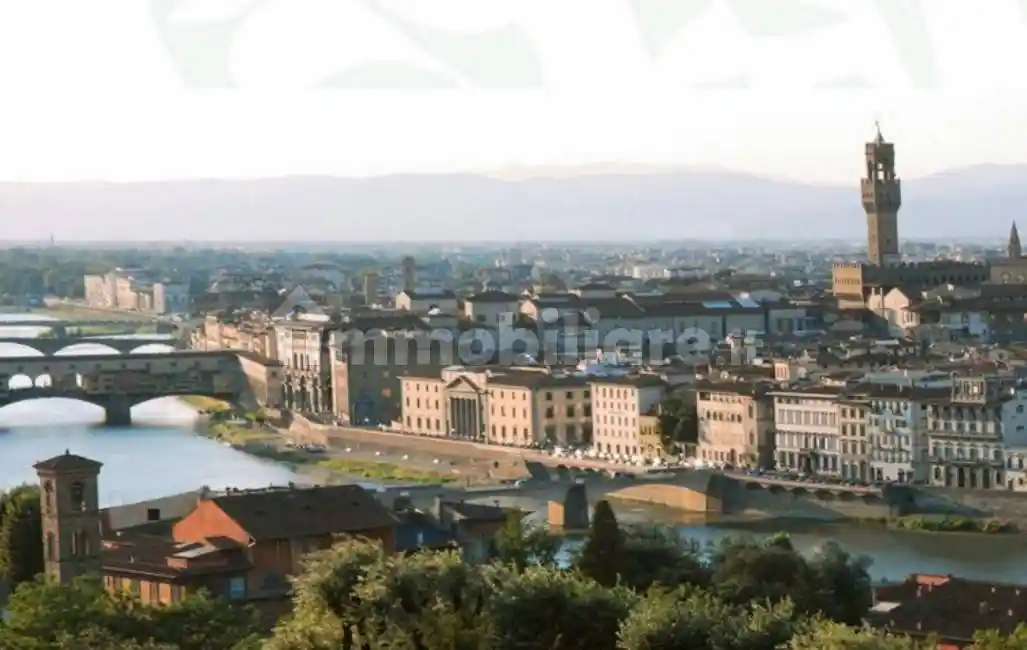 Palazzo - Edificio in vendita a Firenze
