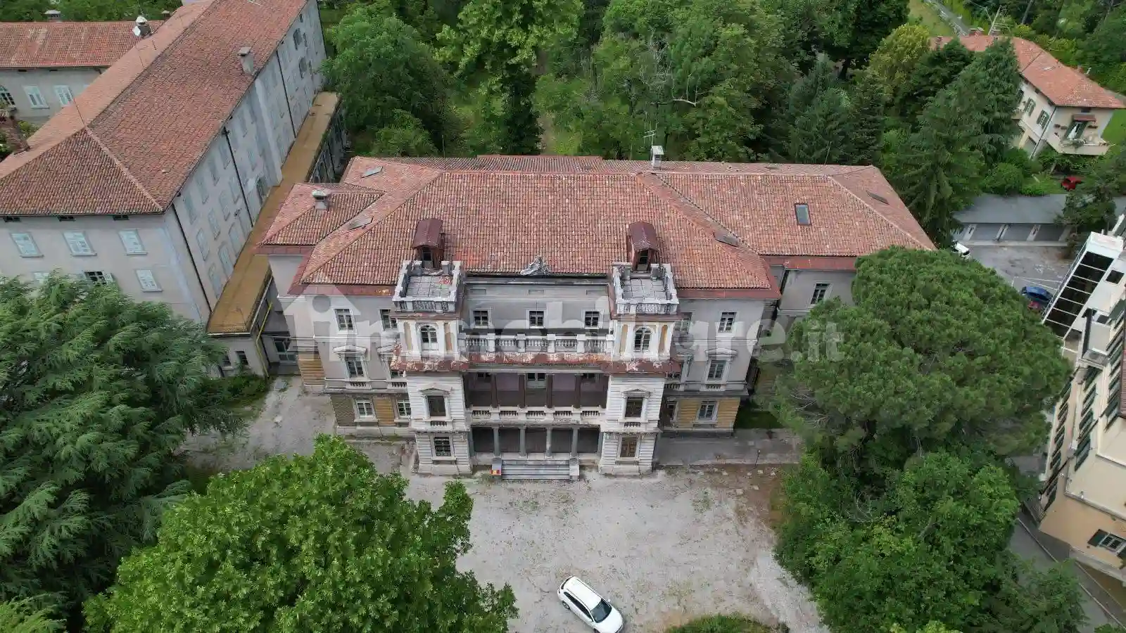 Palazzo - Edificio - foto 2