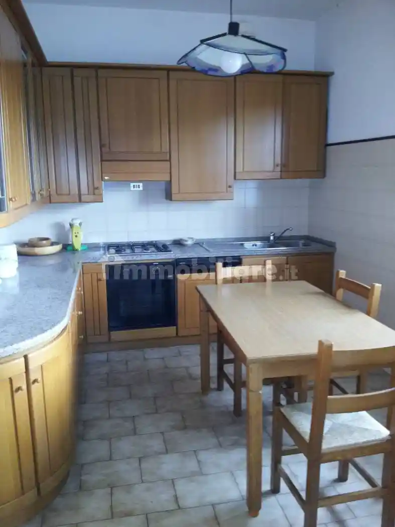 Appartamento in vendita a Vezzano Ligure