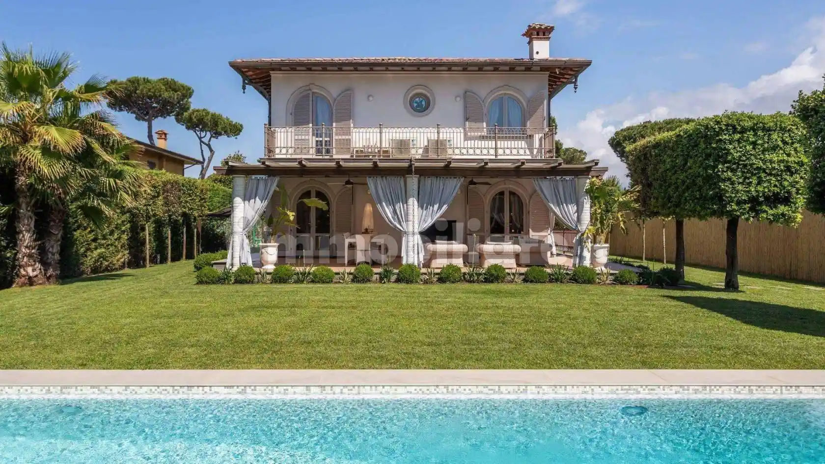 Villa in affitto a Forte dei Marmi
