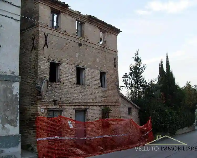 Casa indipendente in vendita a Trecastelli