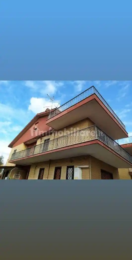 Appartamento in vendita a Guidonia Montecelio