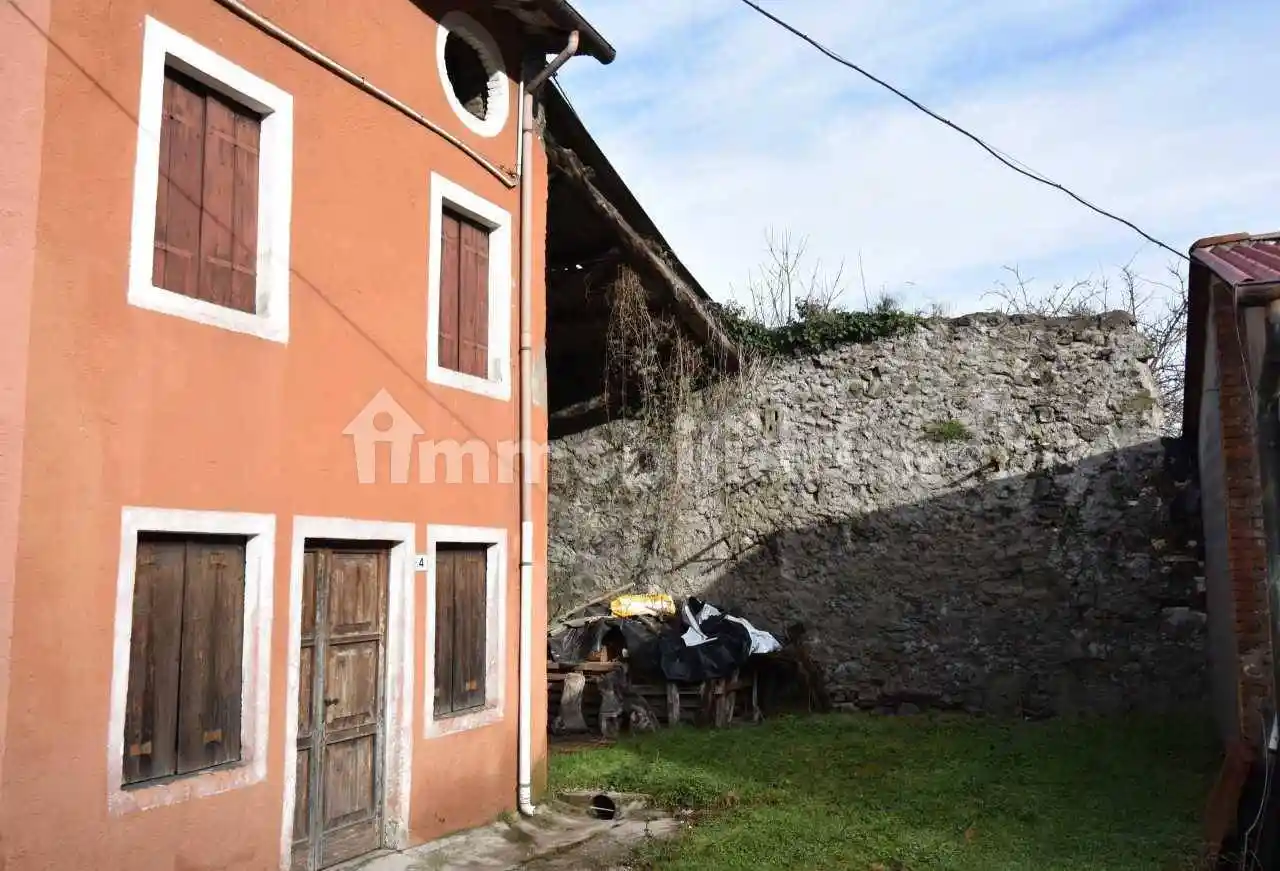 Casa indipendente in vendita a Chiampo