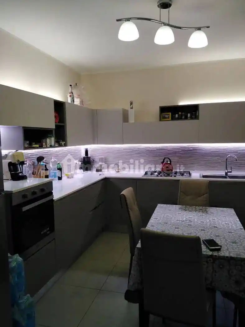 Palazzo - Edificio in vendita a Melilli