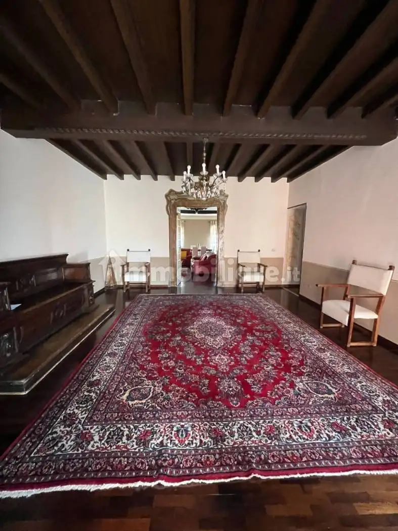 Palazzo - Edificio in affitto a Brescia