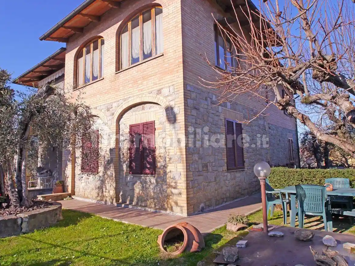 Villa in vendita a Castelnuovo Berardenga