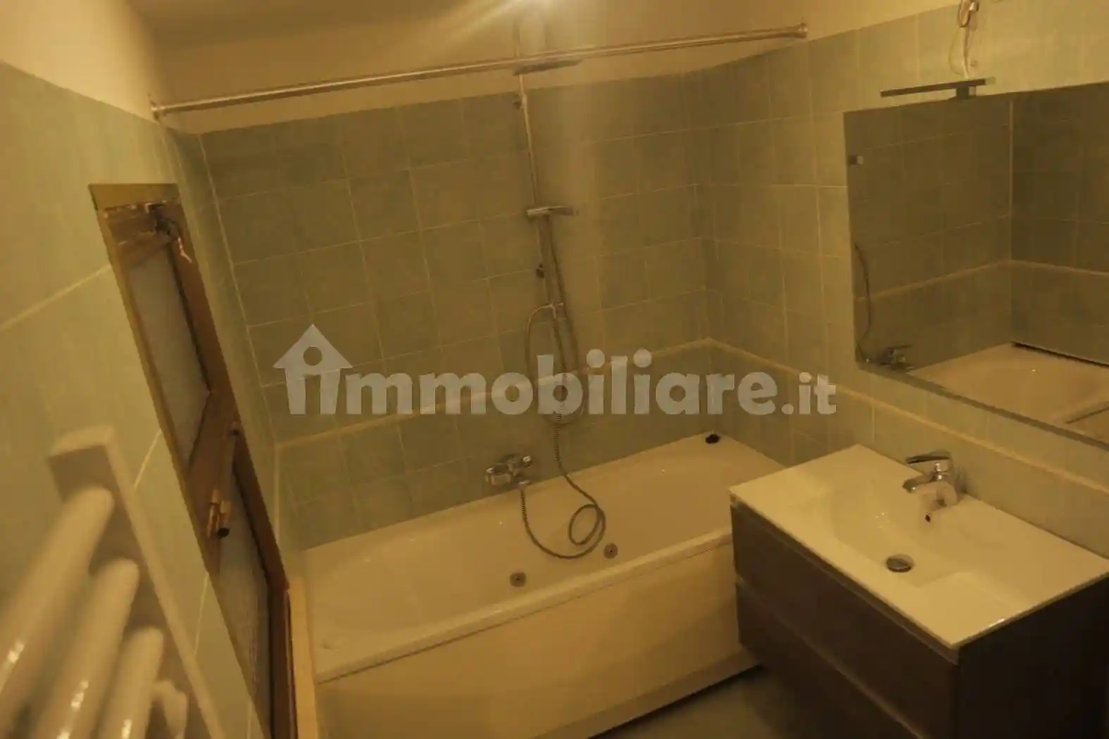 Appartamento in vendita a Falconara Marittima