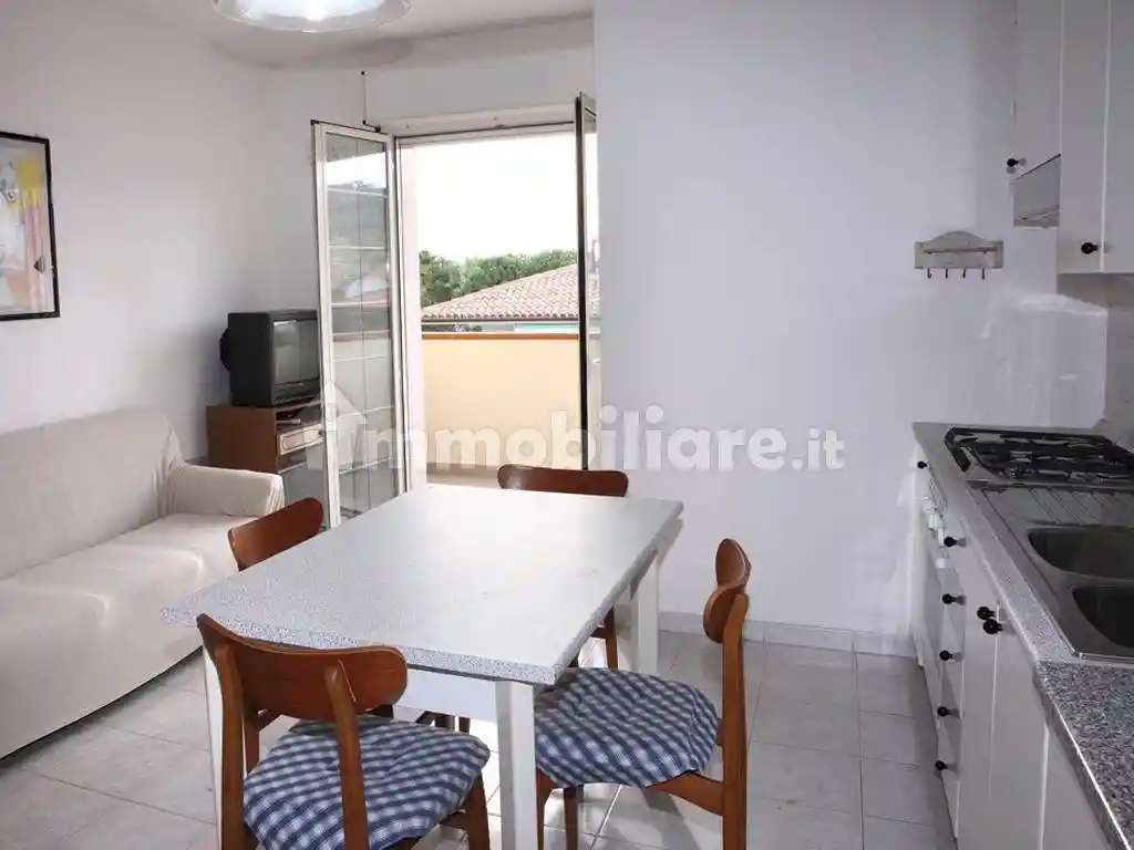 Trilocale via Lucania 18, Centro, Alba Adriatica - foto 2