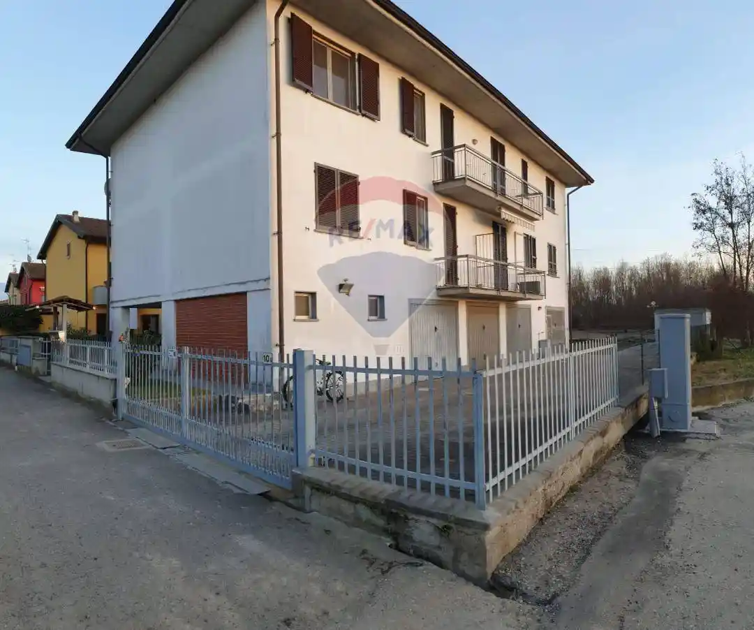 Appartamento in vendita a Pinarolo Po