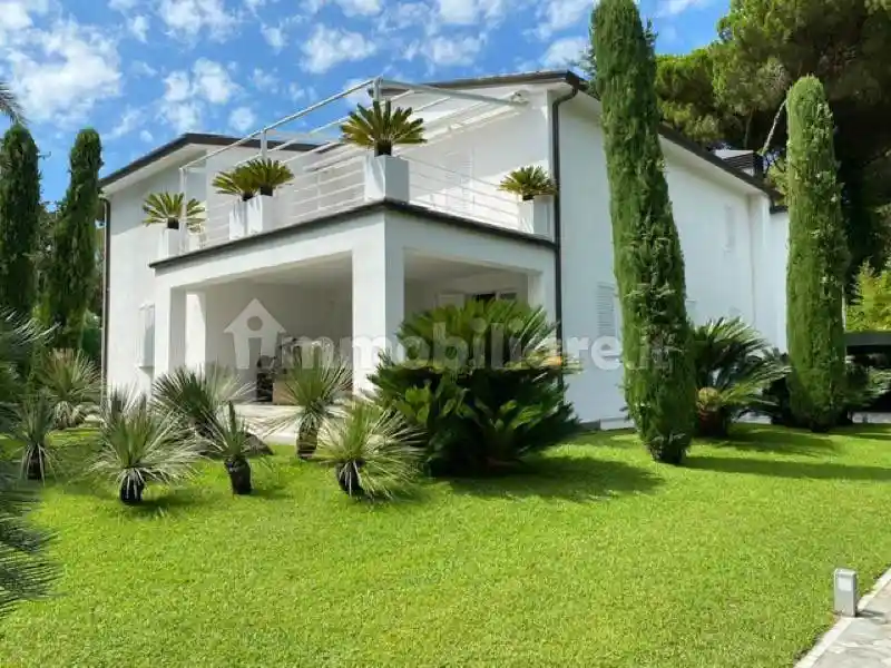 Villa in vendita a Forte dei Marmi
