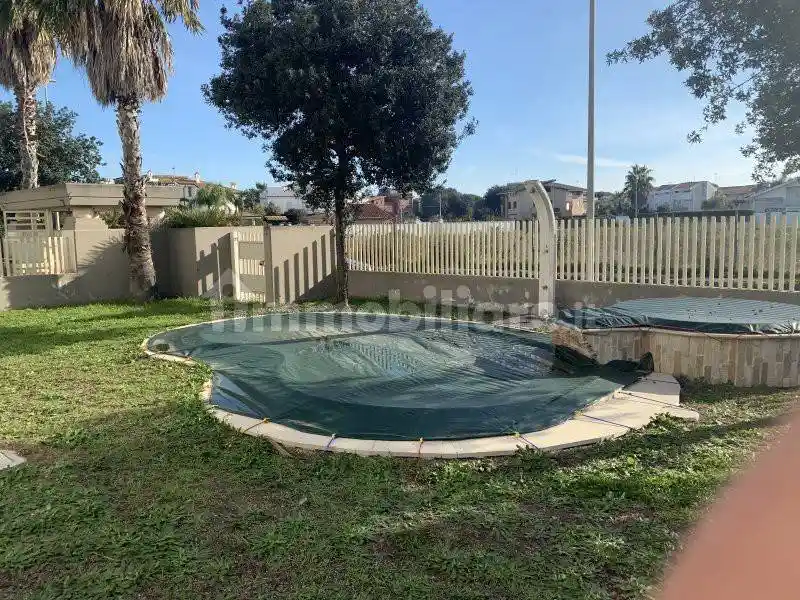 Villa in vendita a Fiumicino