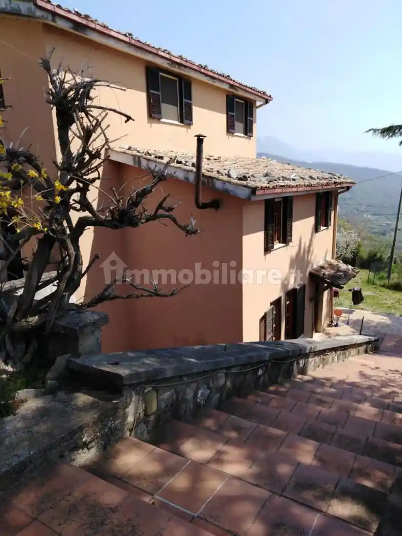 Villa in vendita a Torre Cajetani