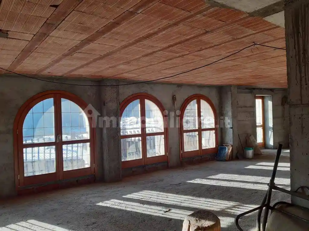 Casa indipendente in vendita a Monno