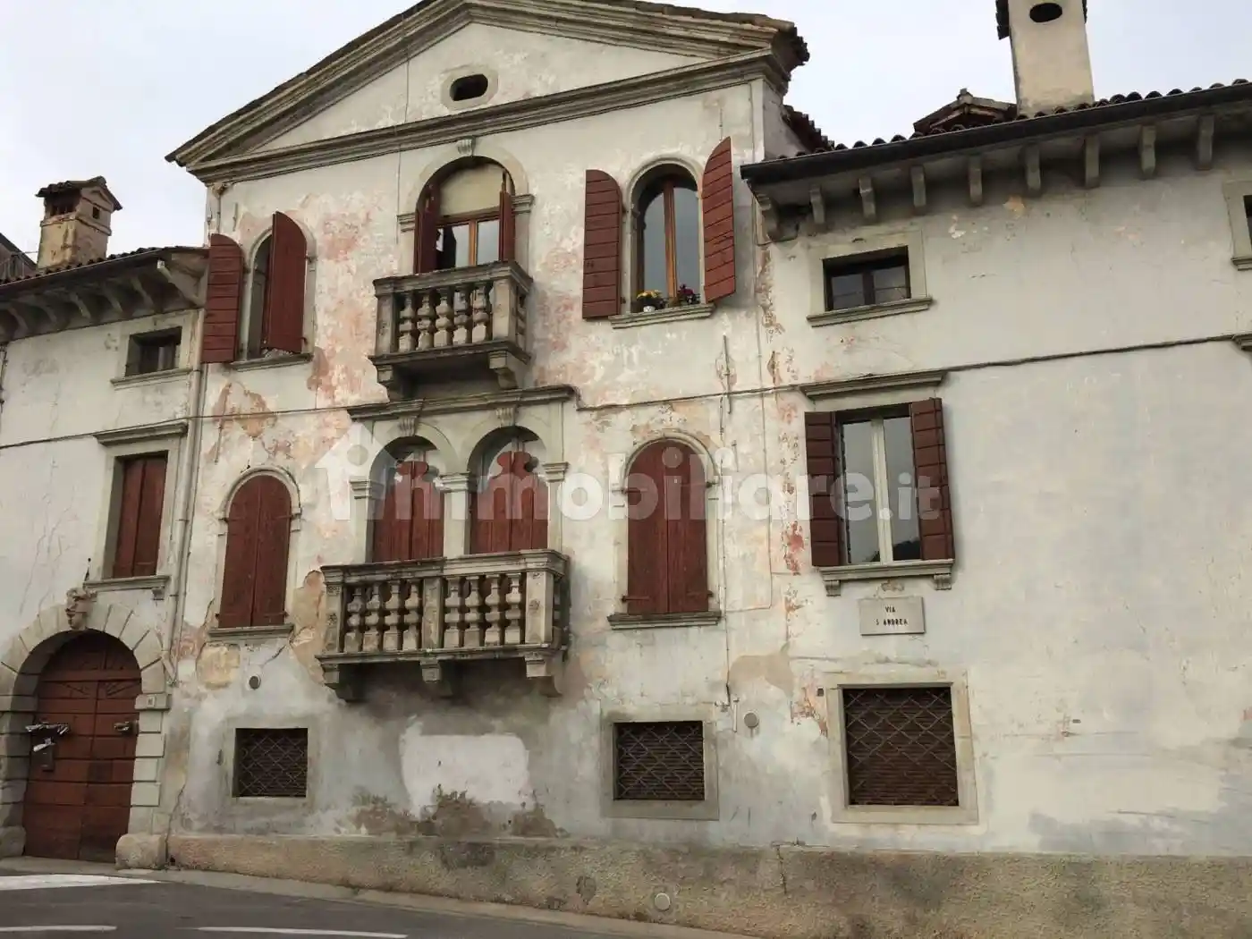 Palazzo - Edificio in vendita a Vittorio Veneto