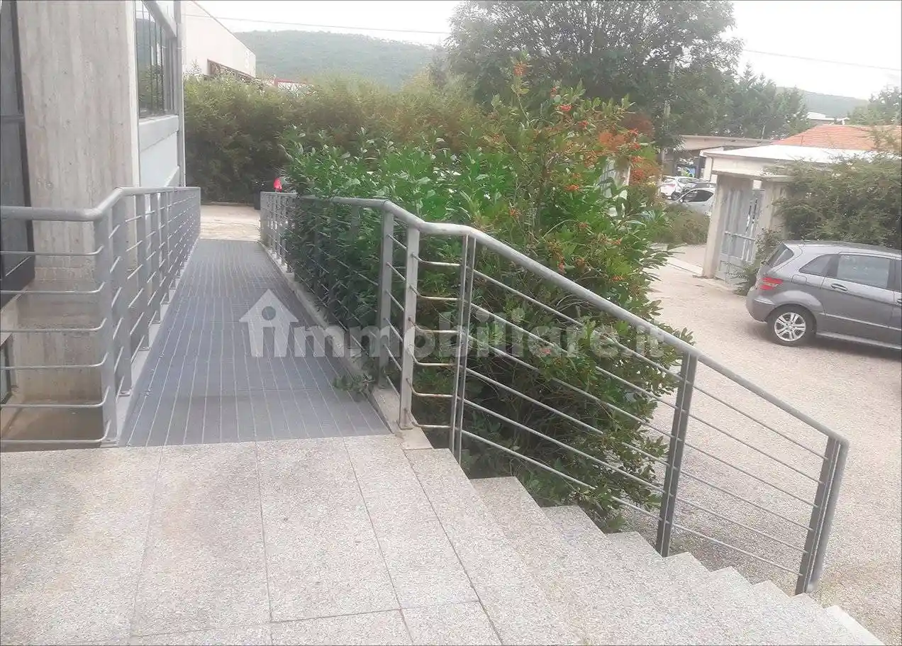 Palazzo - Edificio in Affitto - foto 2