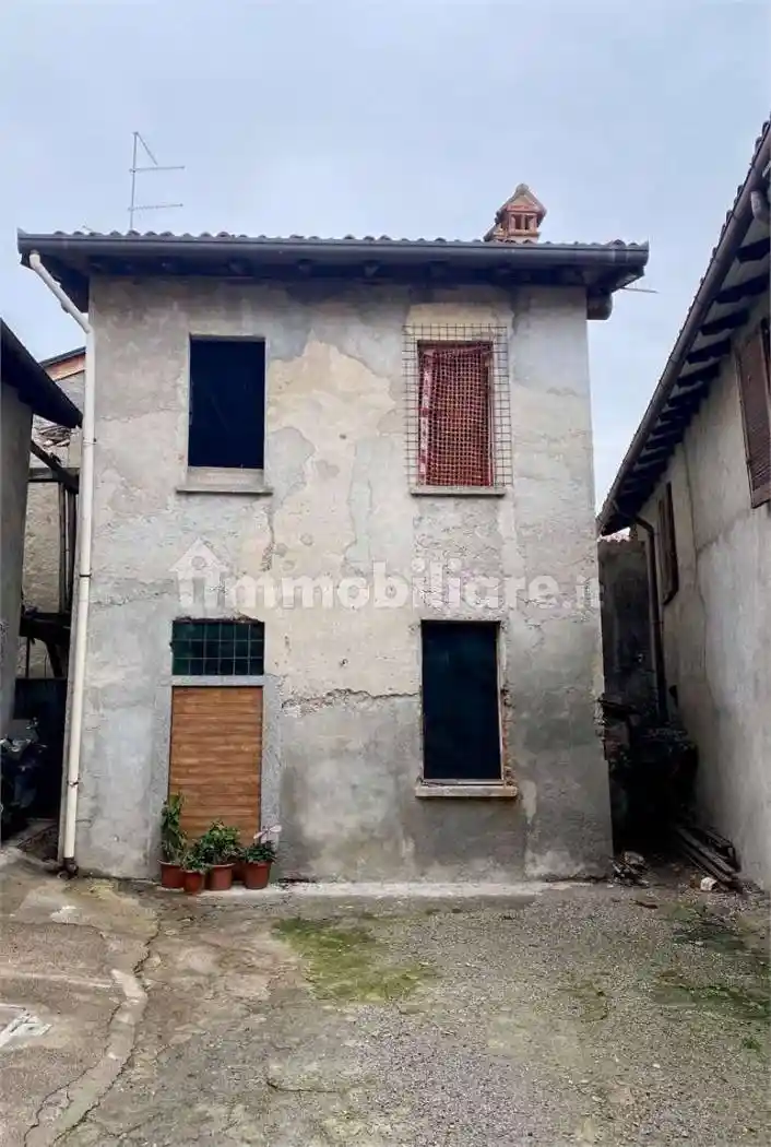 Rustico - Casale in vendita a Alzate Brianza