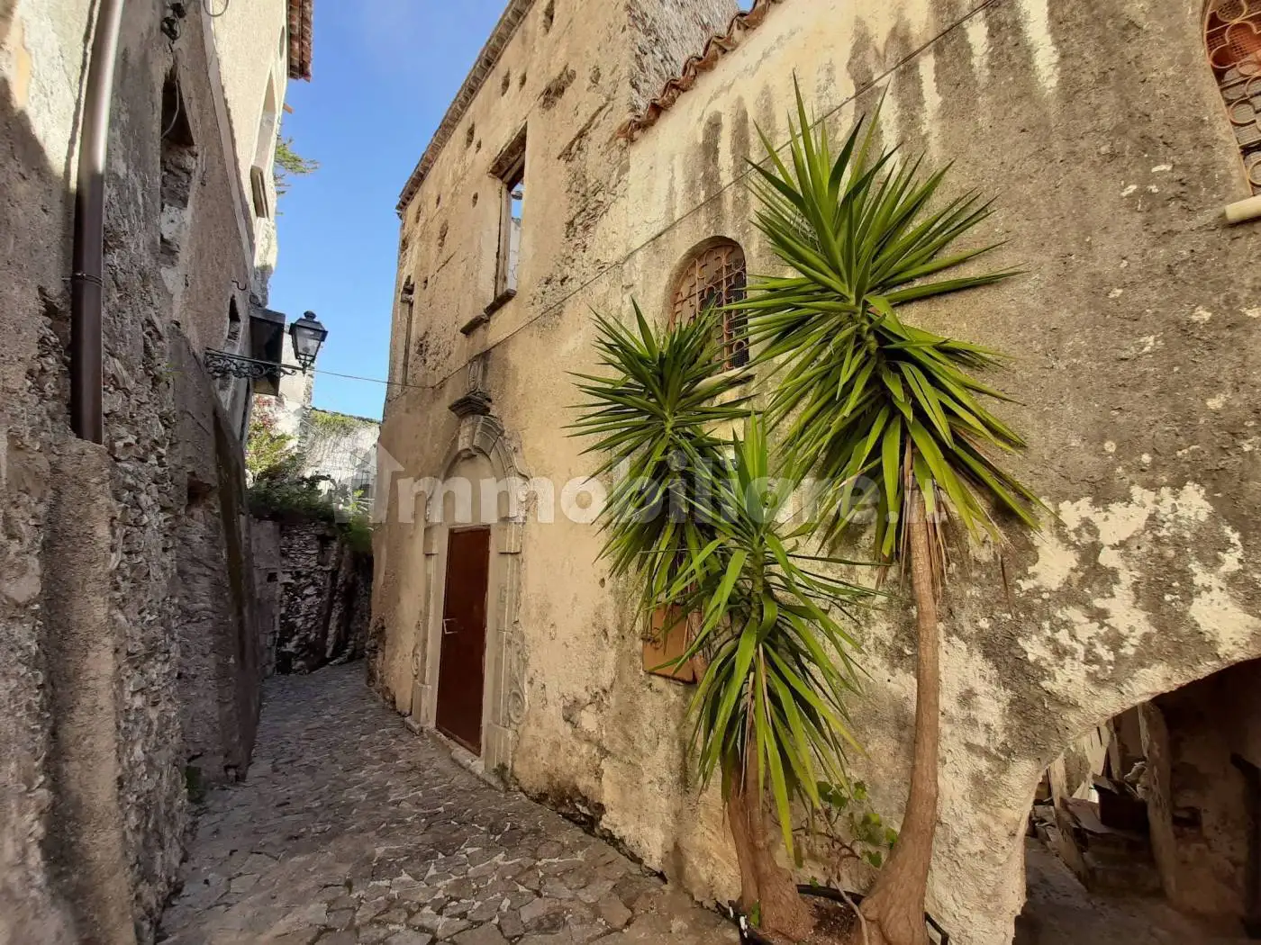 Palazzo - Edificio in vendita a Scalea