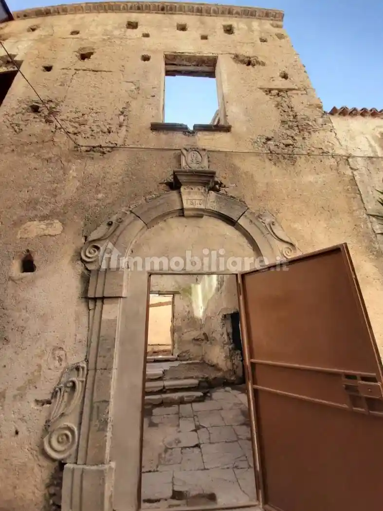 Palazzo - Edificio in Vendita - foto 2