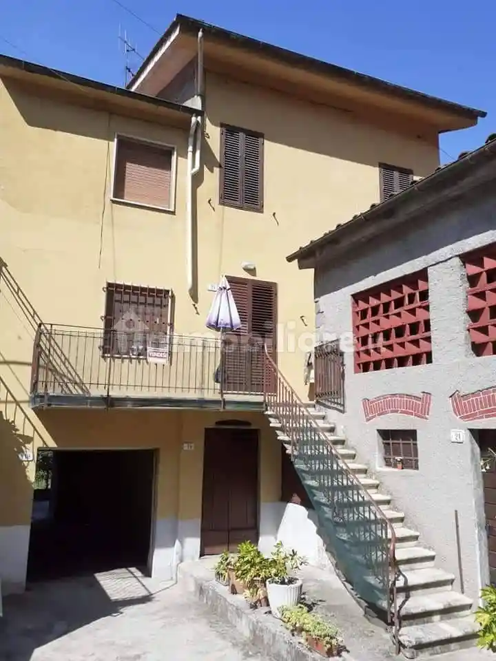 Casa indipendente in vendita a Borgo a Mozzano