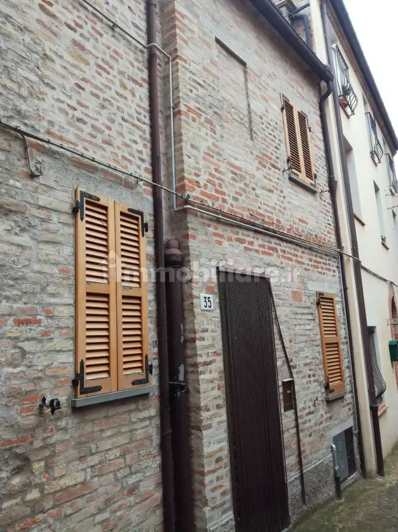 Palazzo - Edificio in vendita a Loro Piceno