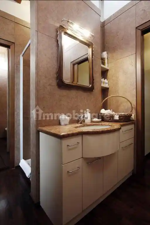 Trilocale ottimo stato, terzo piano, Città Alta, Bergamo - foto 2