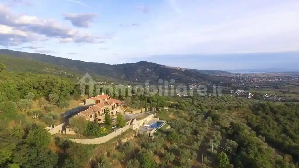 Rustico - Casale in vendita a Cortona