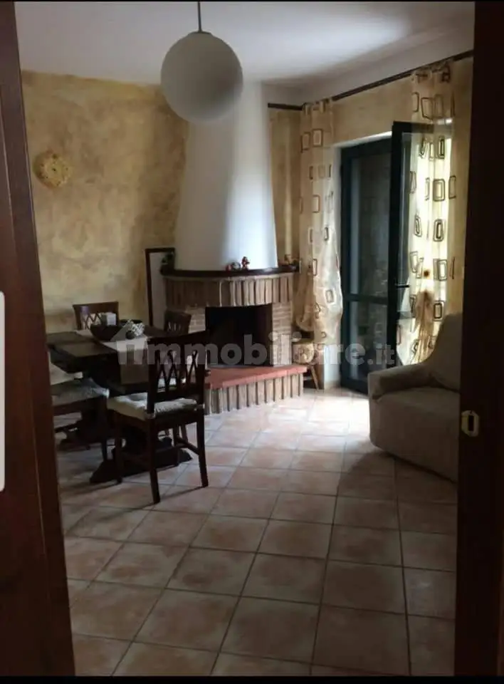 Appartamento in vendita a Contrada