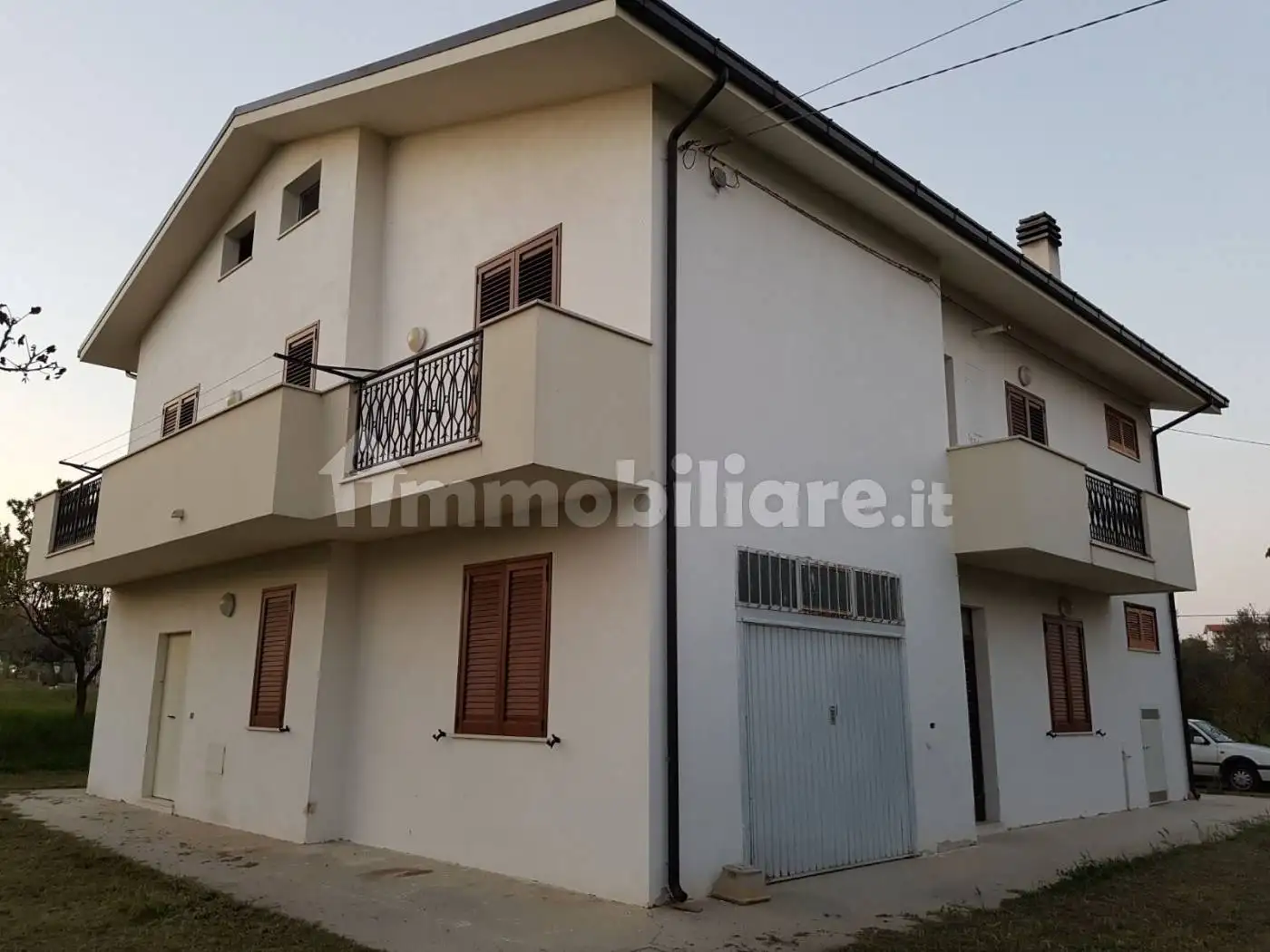 Villa in vendita a Collecorvino