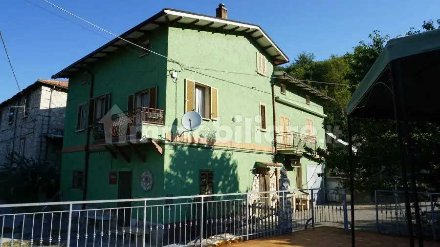 Casa indipendente in vendita a Teramo