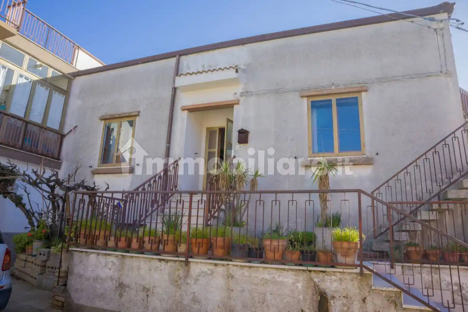 Villa plurifamiliare via Giordano Bruno, Centro, Strongoli - foto 2