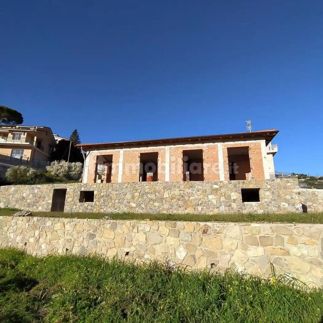 Villa in vendita a Ospedaletti