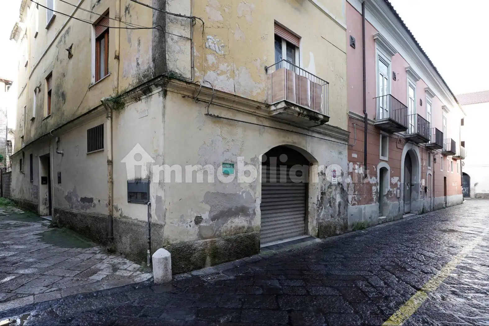 Palazzo - Edificio in vendita a Capua