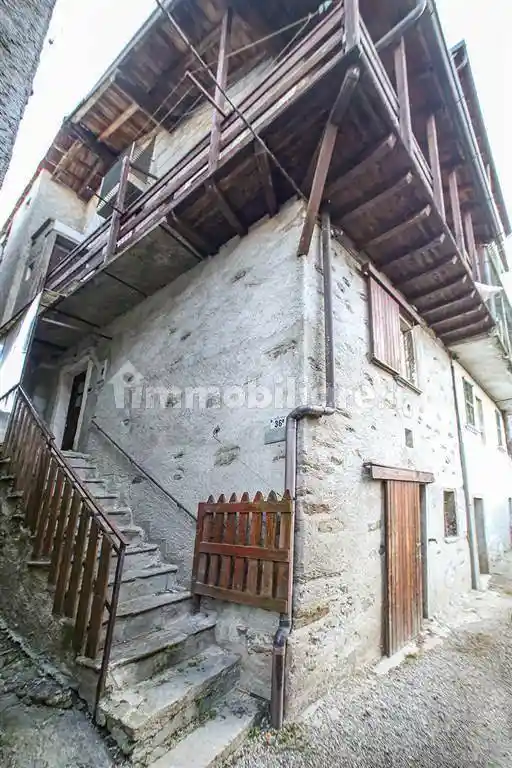 Rustico - Casale in vendita a Colico