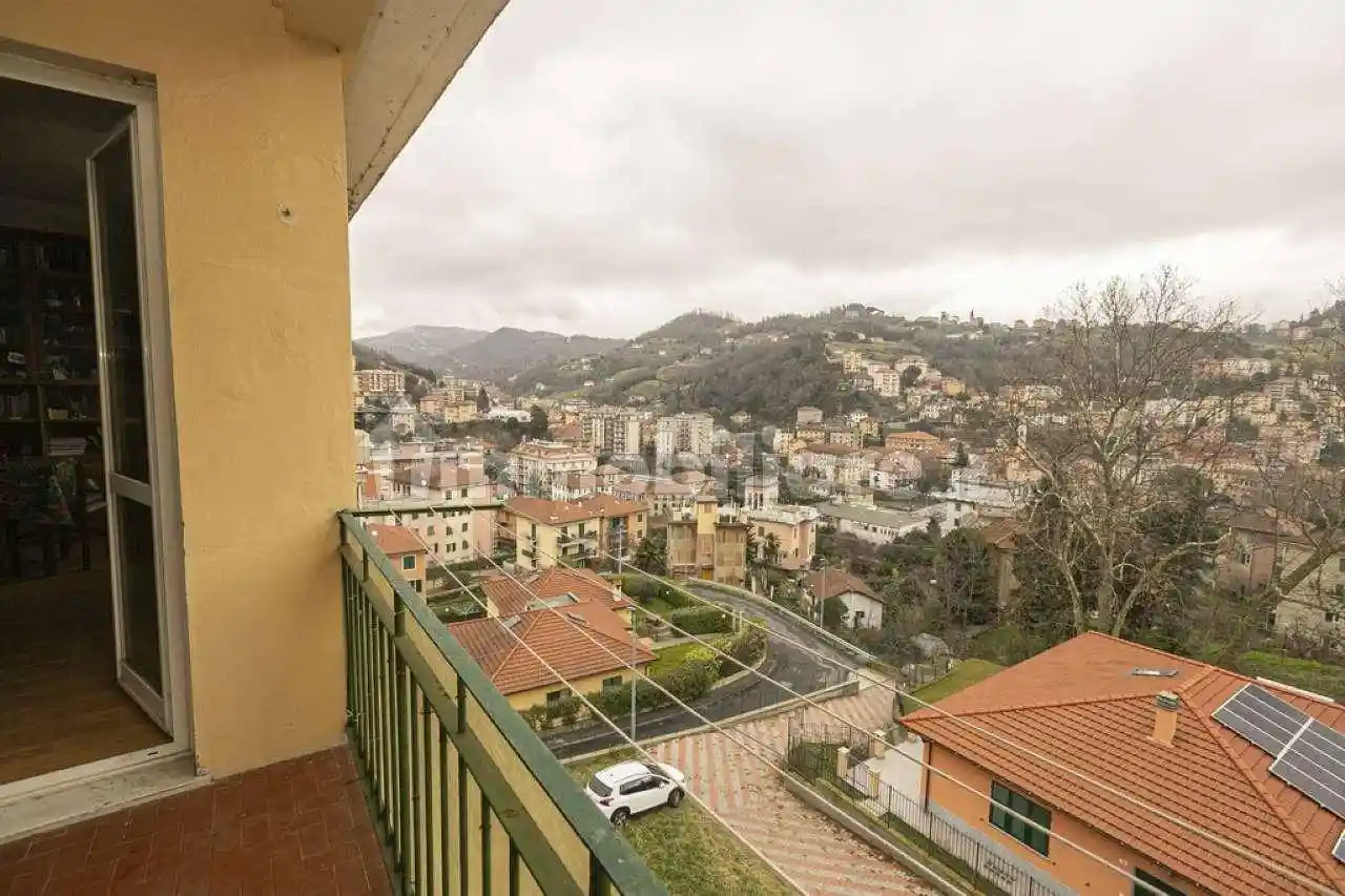 Appartamento in vendita a Genova