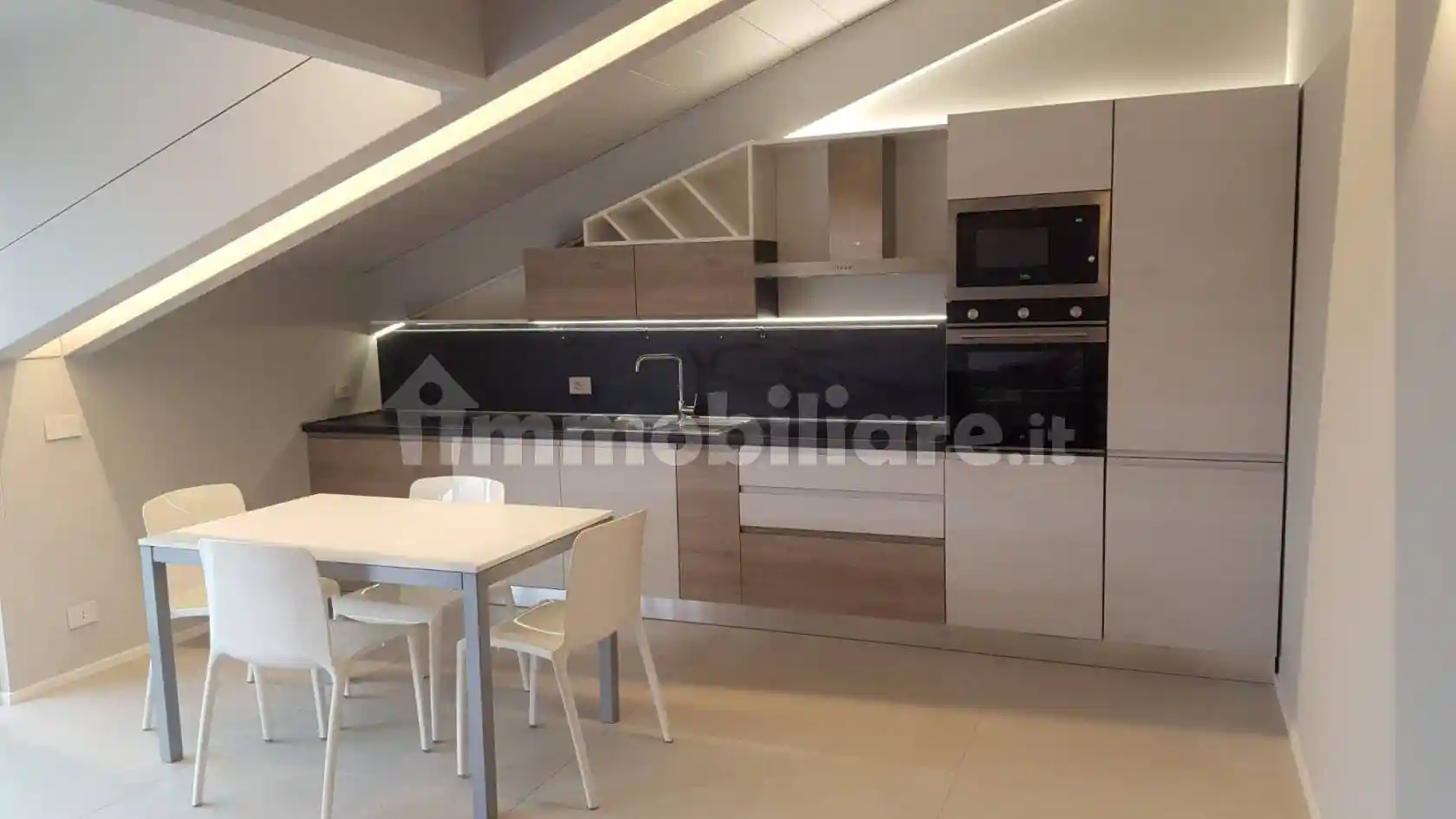 Appartamento in affitto a Casnate con Bernate