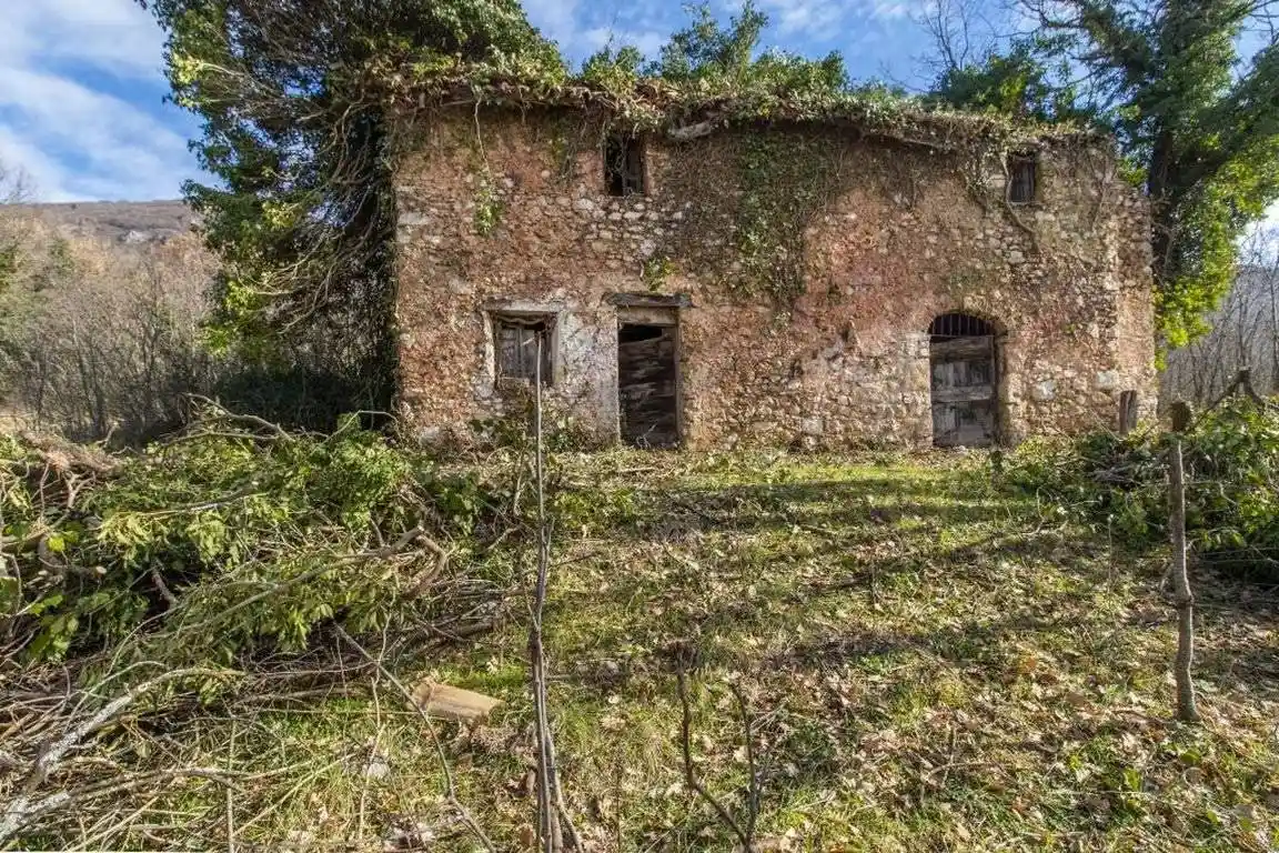 Rustico - Casale in vendita a Poggio Bustone