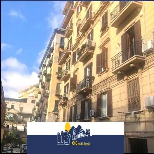Appartamento in vendita a Napoli