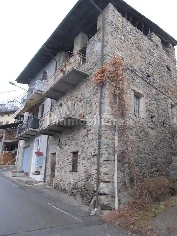 Rustico - Casale in vendita a Poggiridenti