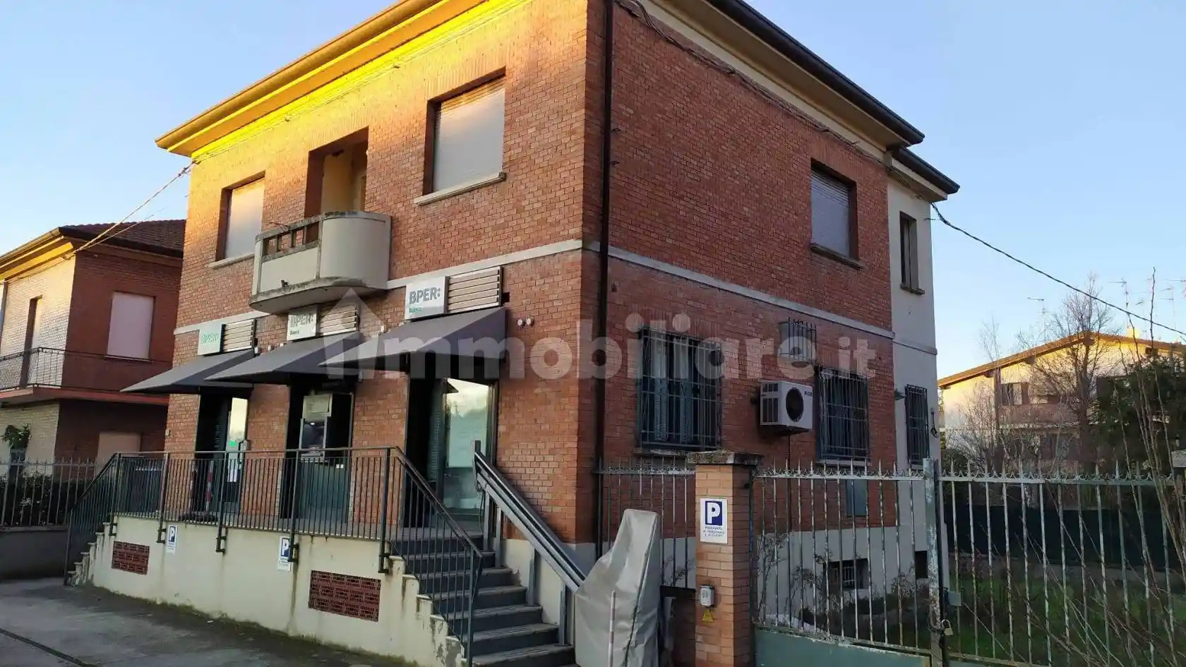 Palazzo - Edificio - foto 2