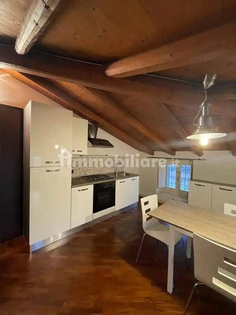 Attico - Mansarda in affitto a Iseo