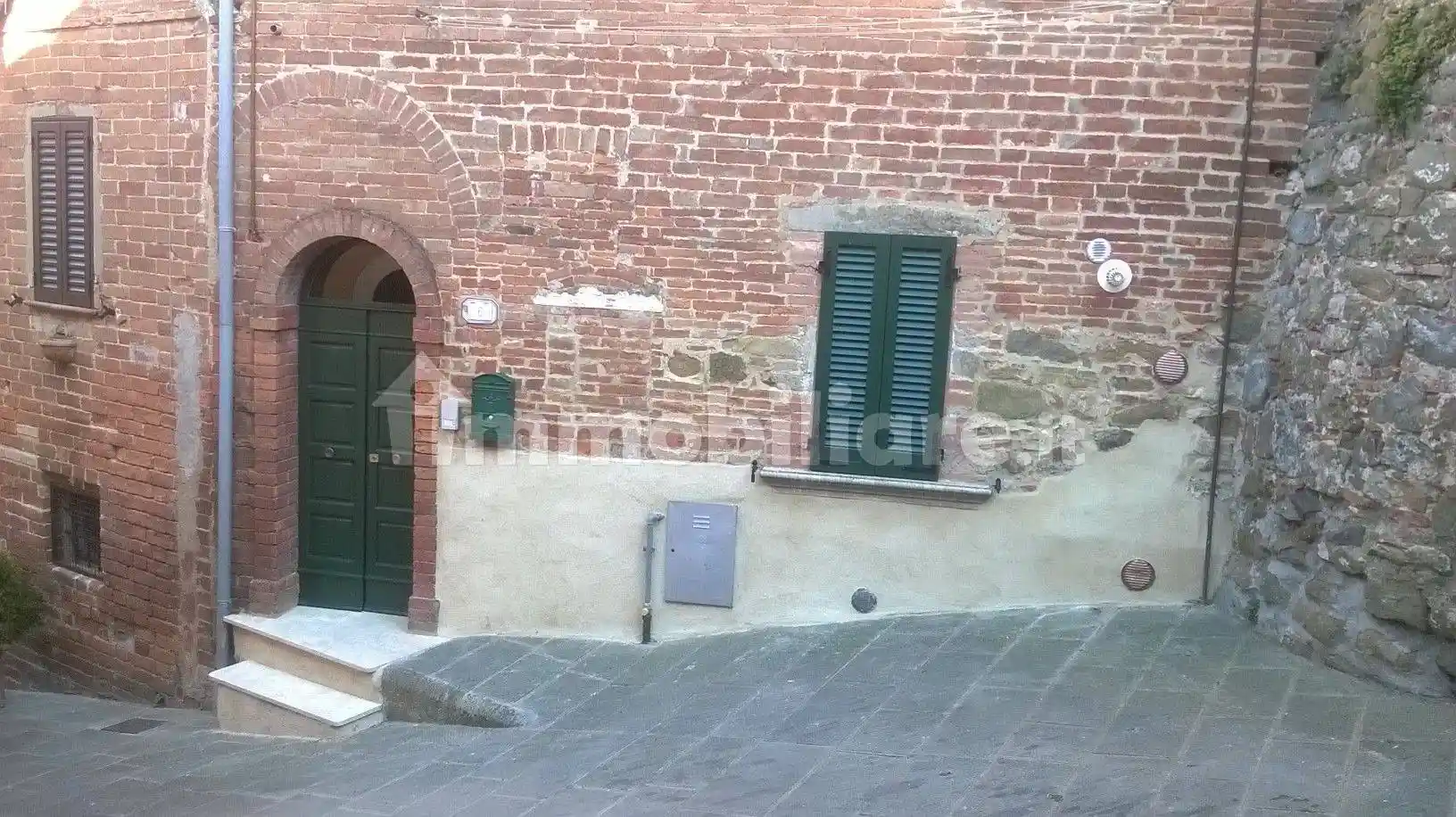 Appartamento in vendita a Sinalunga